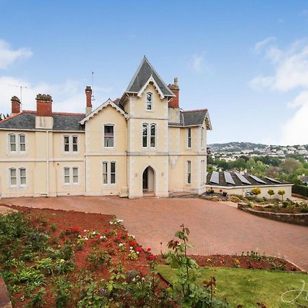 Torbay Rise Sea Side Villa With Family Facilities Torquay Exterior photo