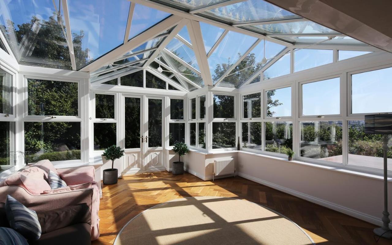 Torbay Rise Sea Side Villa With Family Facilities Torquay Exterior photo